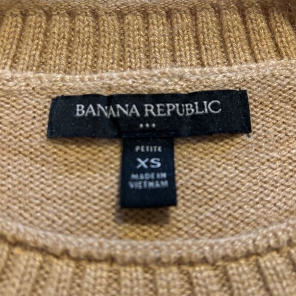 Like New Banana Republic Factory Lofty Sweater – Camel – PXS - Picture 4 of 5